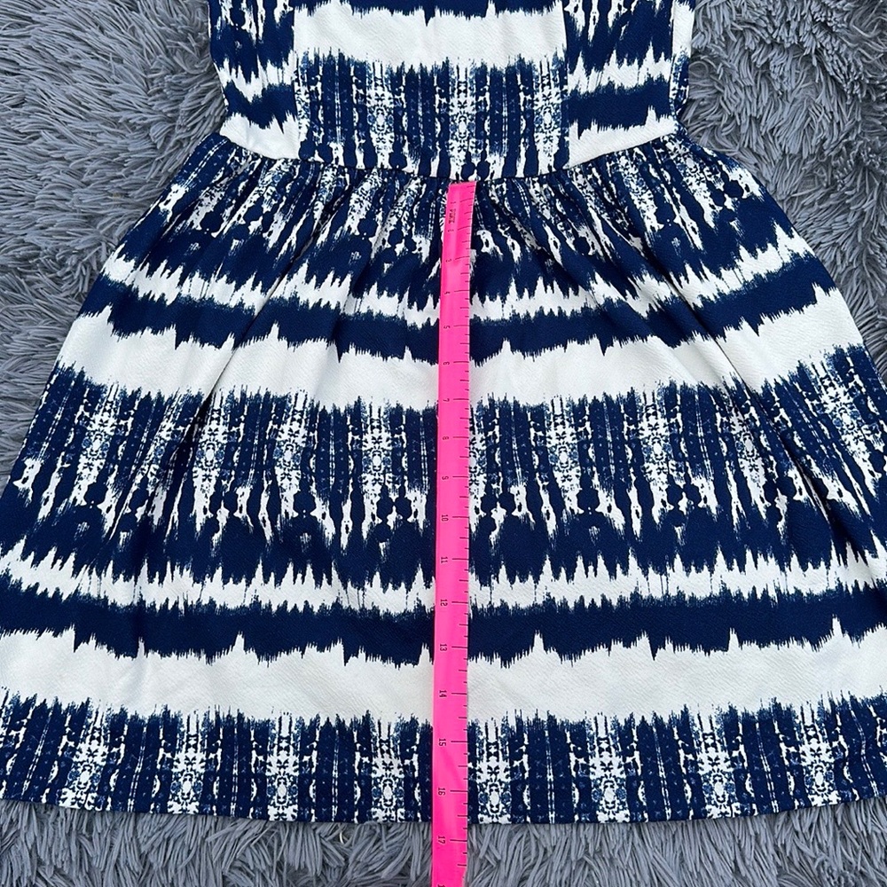 Dress - Picture 6 of 6